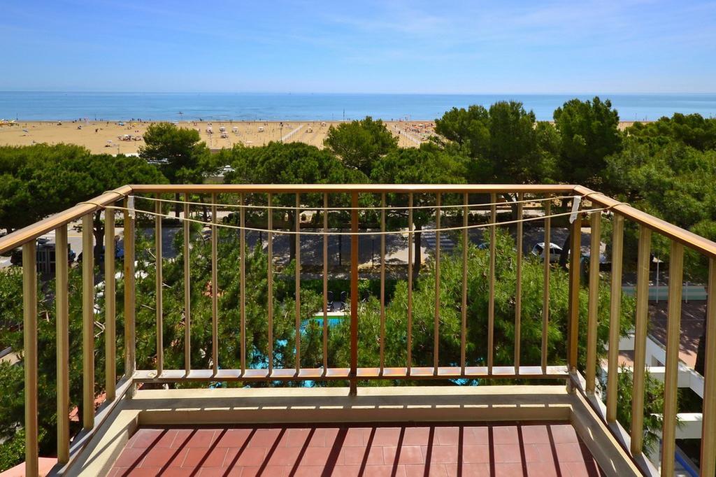 International Seaview Apartments Lignano Sabbiadoro Ruang foto